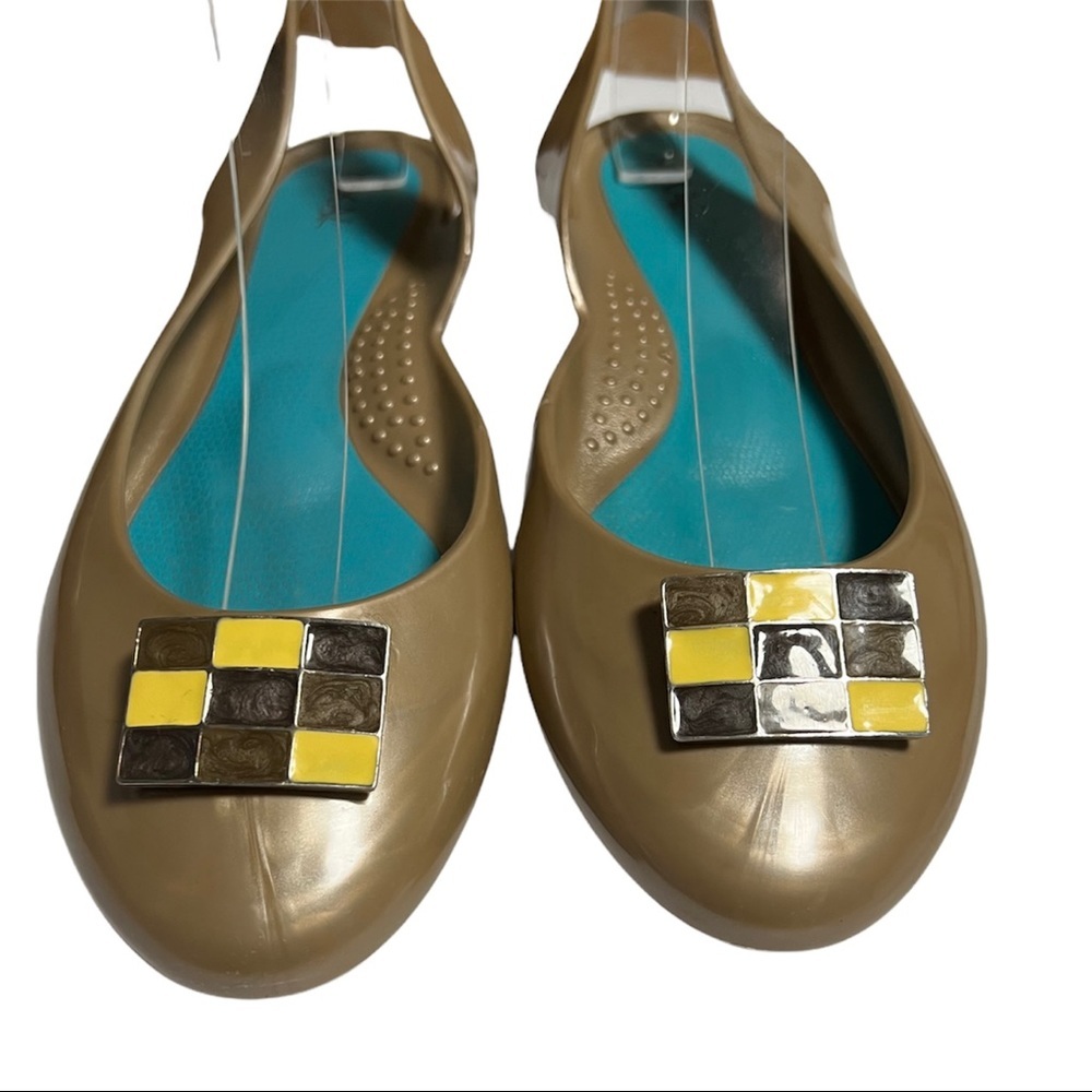 Oka b womens Sz. 9 tan jelly ballet flats Euc